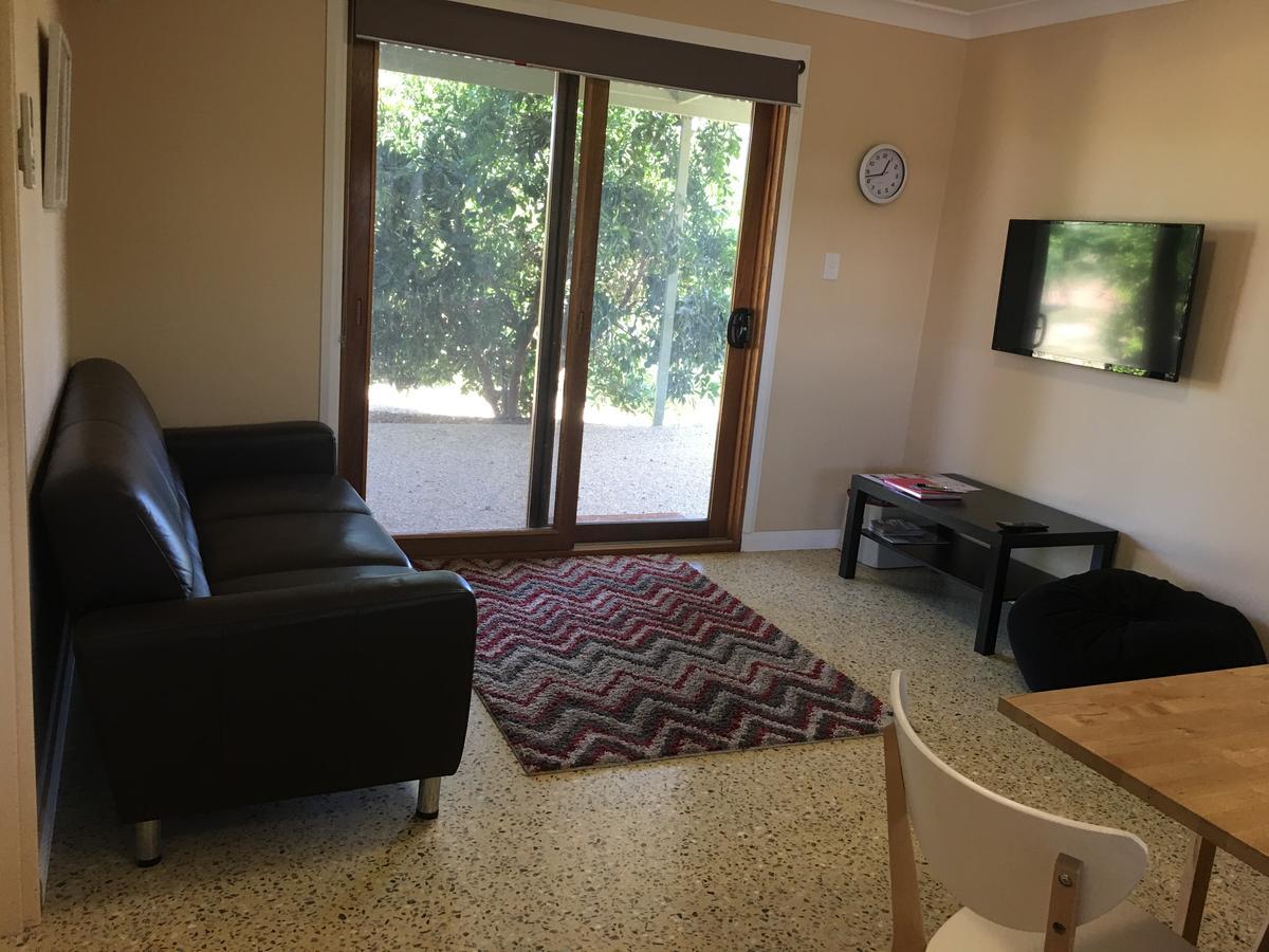 Swan Valley Sisters Henley Brook Exterior photo